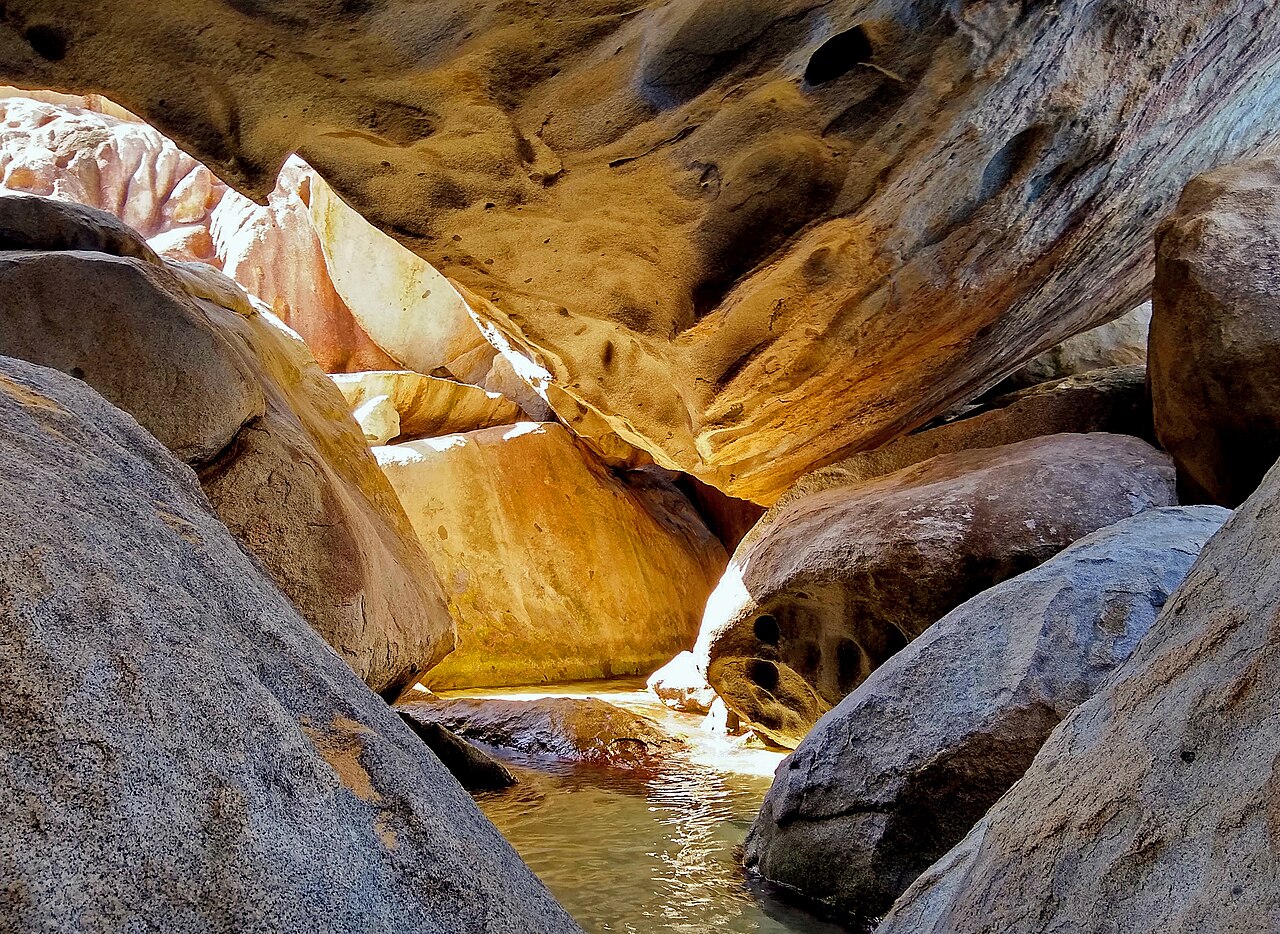 Giant granite boulders and clear pools at The Baths, Virgin Gorda